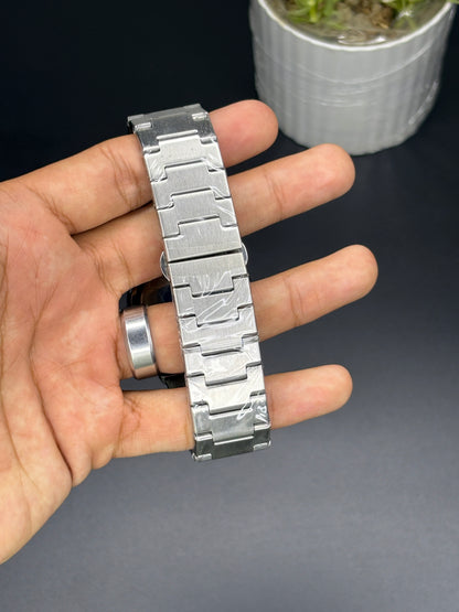 TST sapphire glass - Article #121 - Silver chain blue dial
