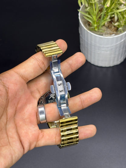 Rick special edition - Article #123 - Golden chain black dial