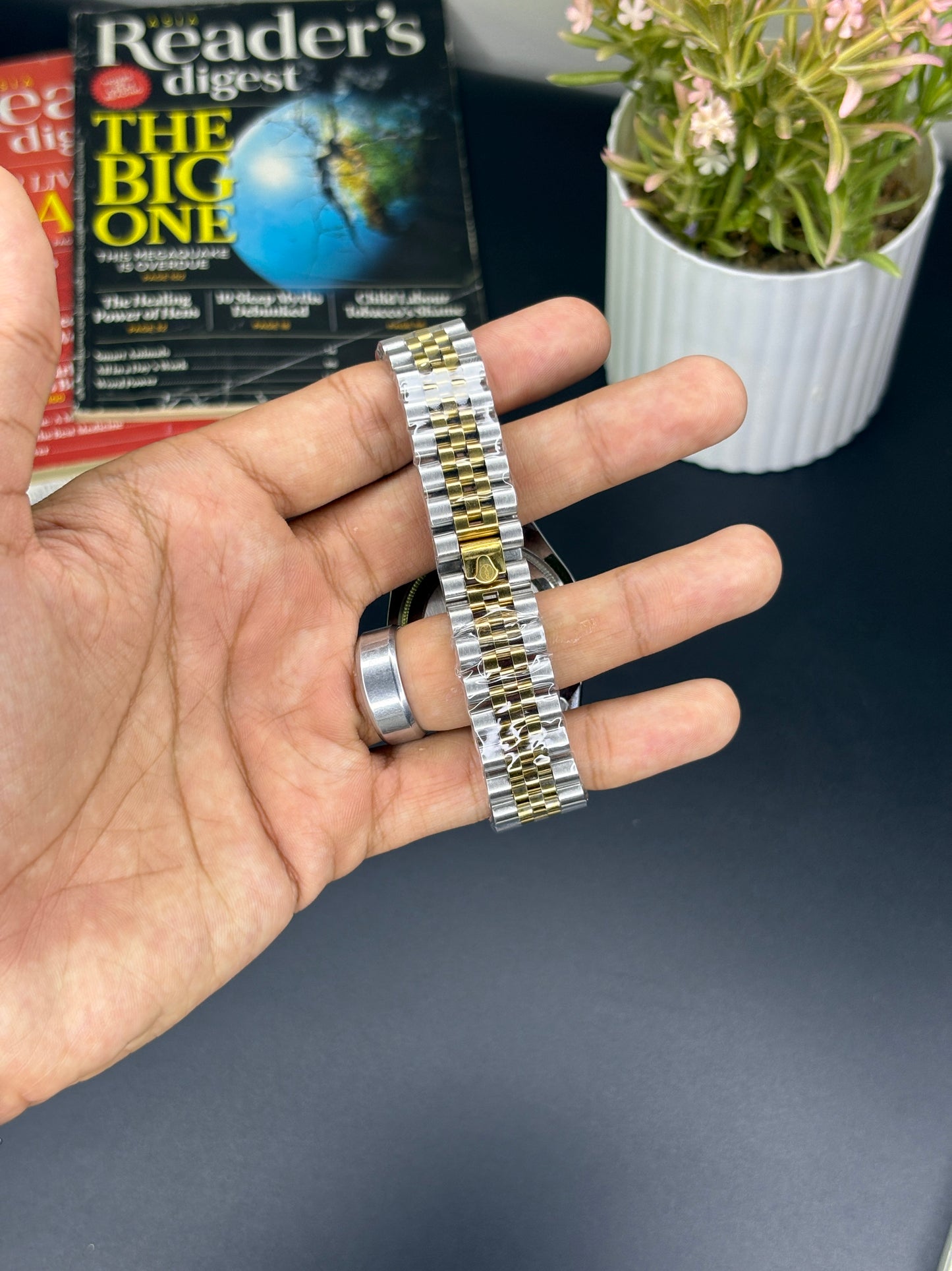 RLX plain dial - Article #140 - Two tone chain black dial